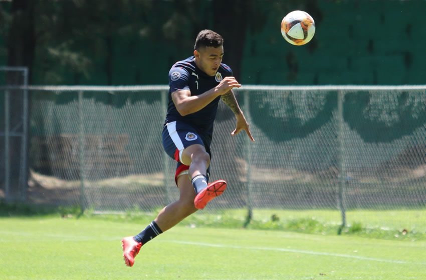 Vega fue titular con la filial rojiblanca. (Imago7)