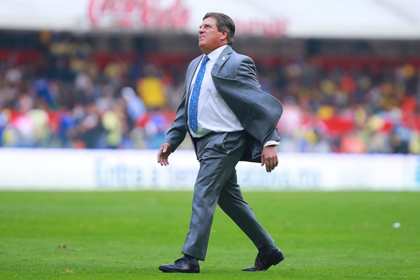 Miguel Herrera es consciente de que aún no tiene el pase a Liguilla. (Foto: Imago7)