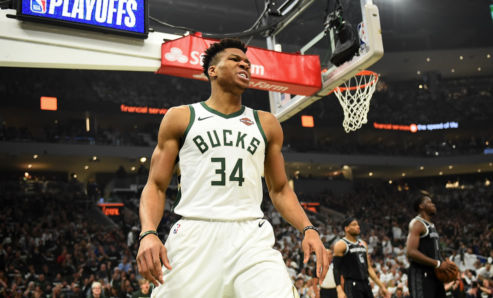 Giannis Antetokounmpo se desbordó con 24 puntos. (Foto: AFP)