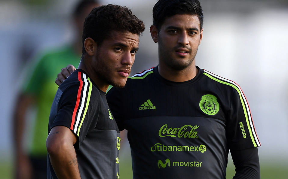 Jonathan dos Santos y Carlos Vela (Imago7)
