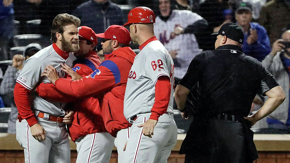 Expulsión Bryce Harper tras reclamar