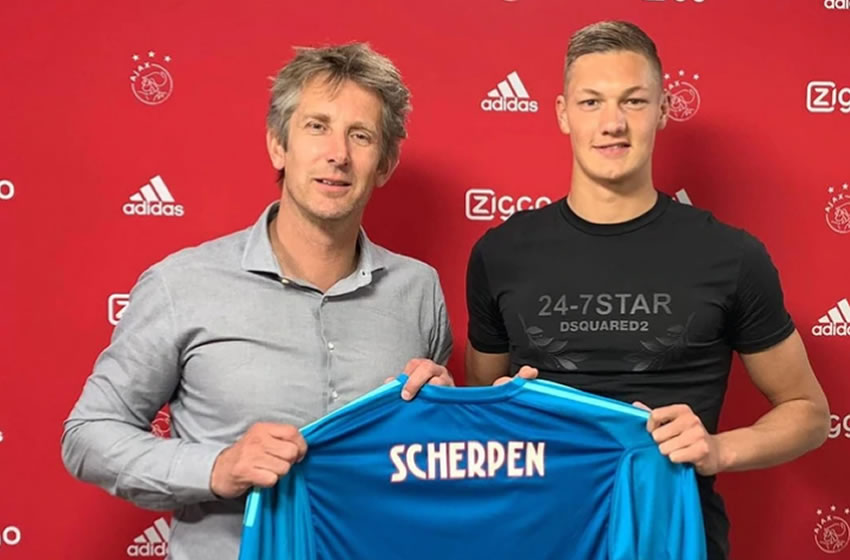 Kjell Scherpen, con Edwin van der Sar. Foto: Ajax