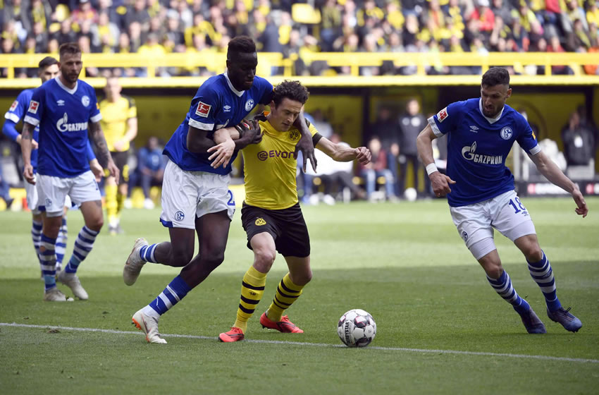 BVB se quedó con nueve hombres. (AFP)