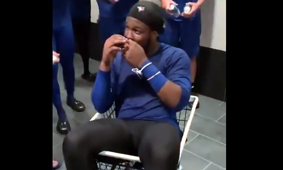 La novatada a Vladimir Guerrero Jr en Toronto