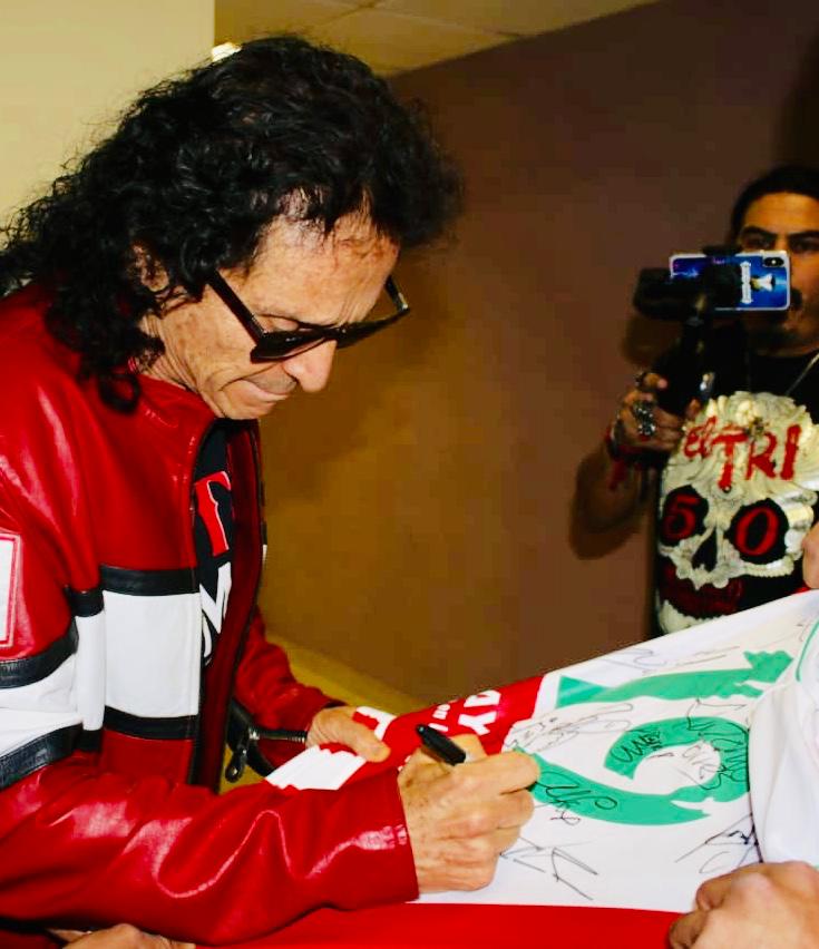 Alex Lora y el Tri tocaron en la Feria de Aguascalientes.