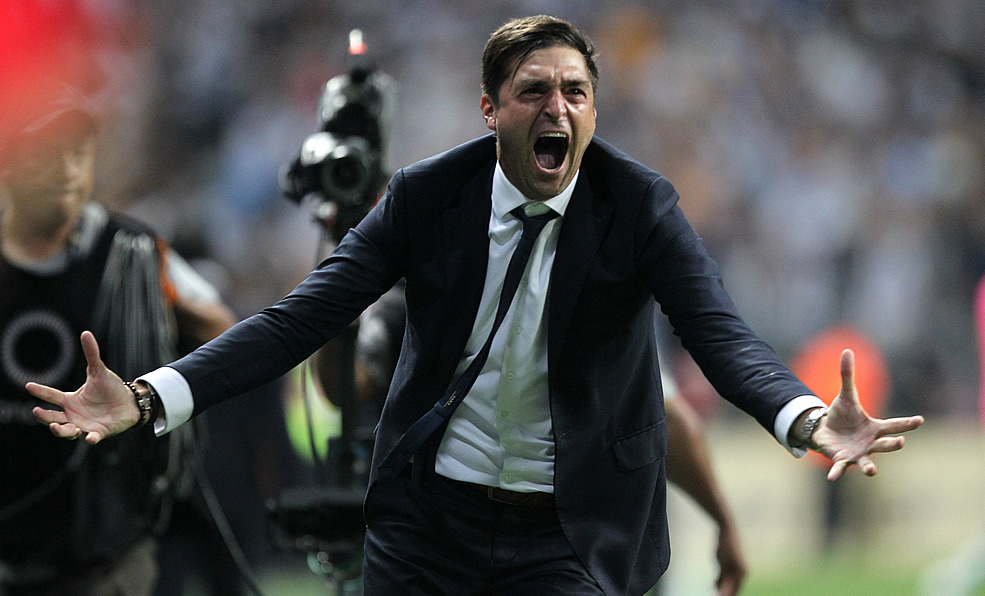 El DT de Rayados así celebró el título de Concachampions. (Foto: Imago 7)