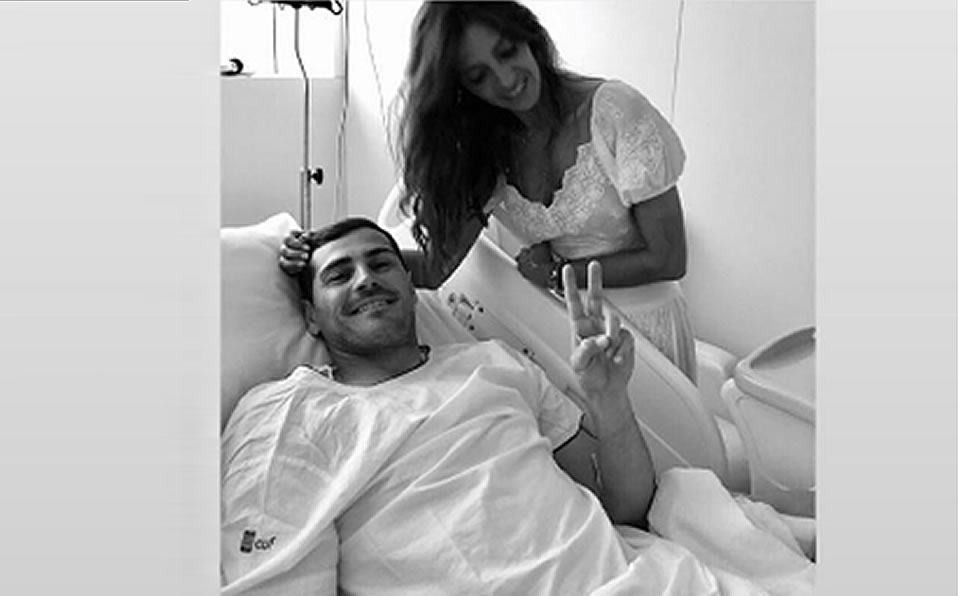 Carbonero junto a Casillas quien está aún hospitalizado. (Instagram)