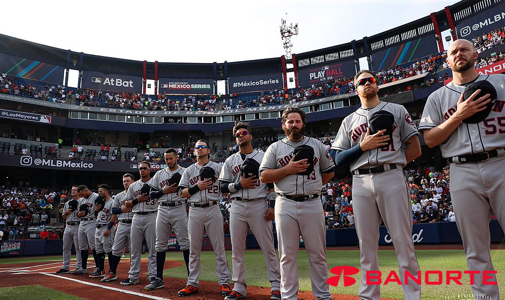 Astros apalea a Angels en el primer juego en Monterrey