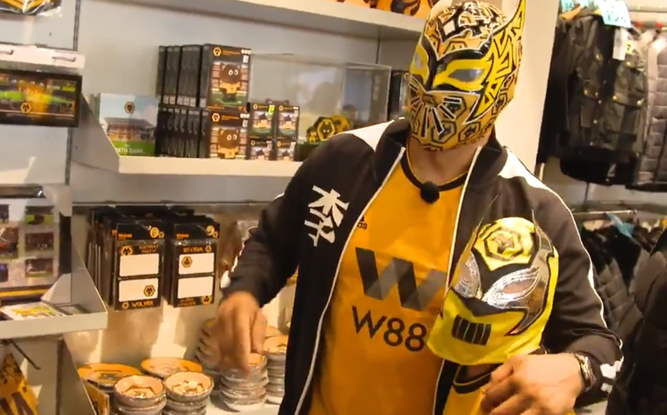 En la víspera, el gladiador acudió a la práctica del equipo. (Foto: @Wolves)