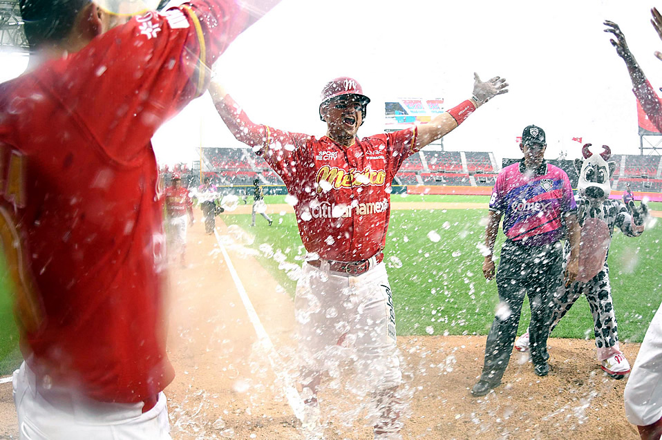 Jorge Cantú con jonrón da triunfo a los Diablos Rojos en extrainnings