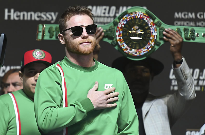 Canelo envió oraciones a familiares de las víctimas. (Imago7)