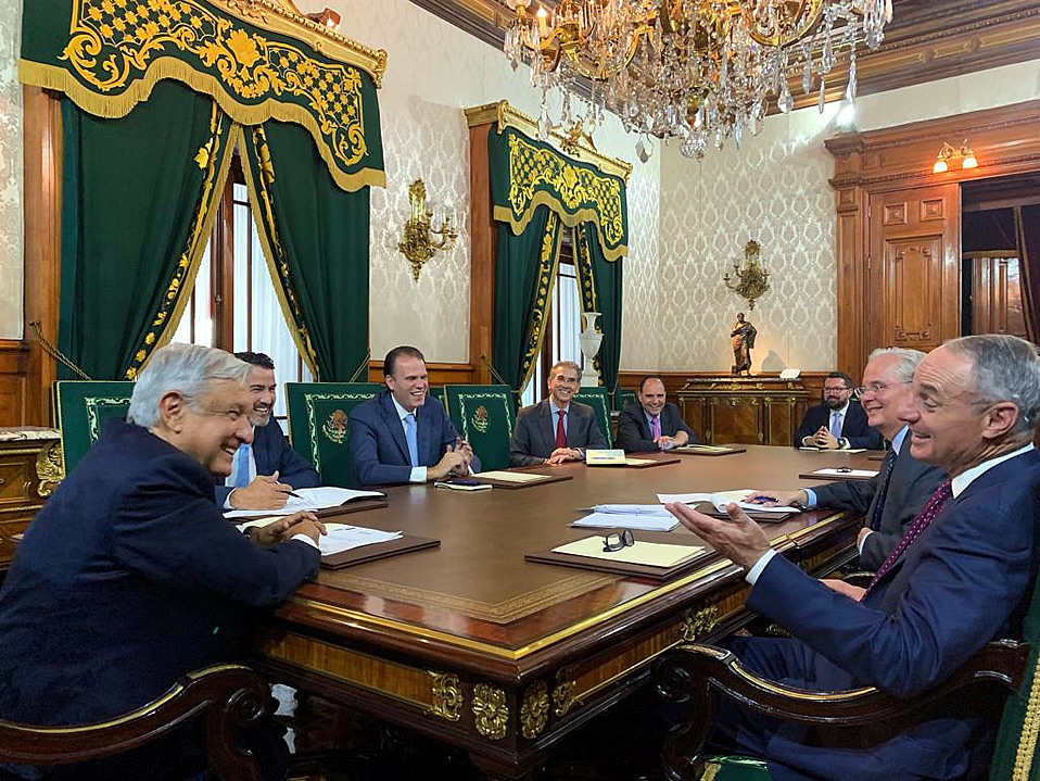 Grandes Ligas apoyará proyecto de desarrollo de peloteros de Gobierno de México