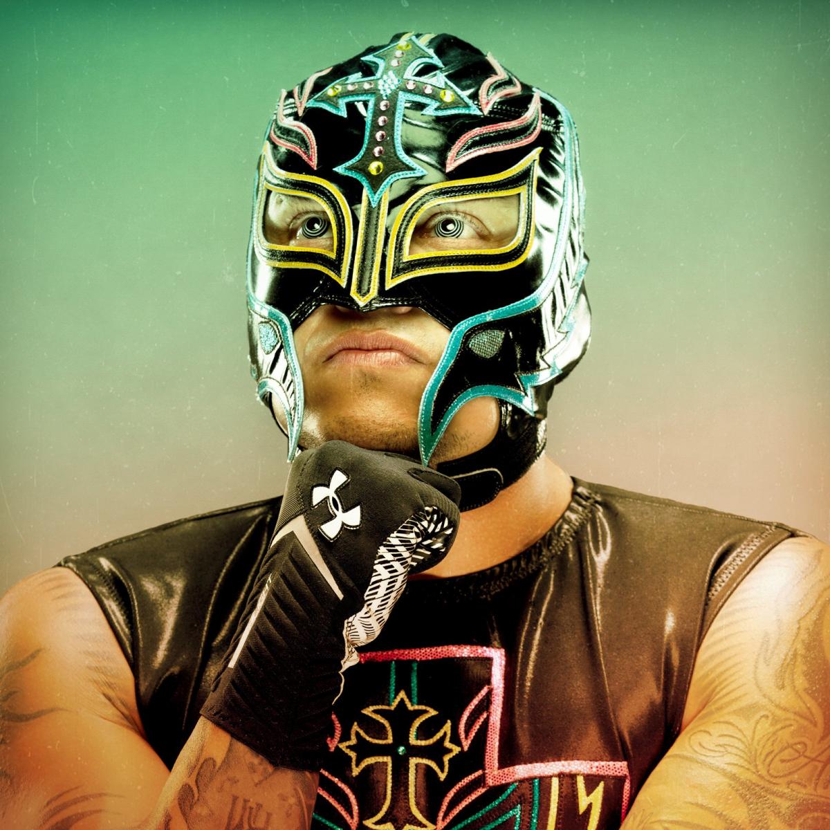 Máscaras de Kalisto, Gran Metalik, Rey Mysterio y Lince Dorado en WWE