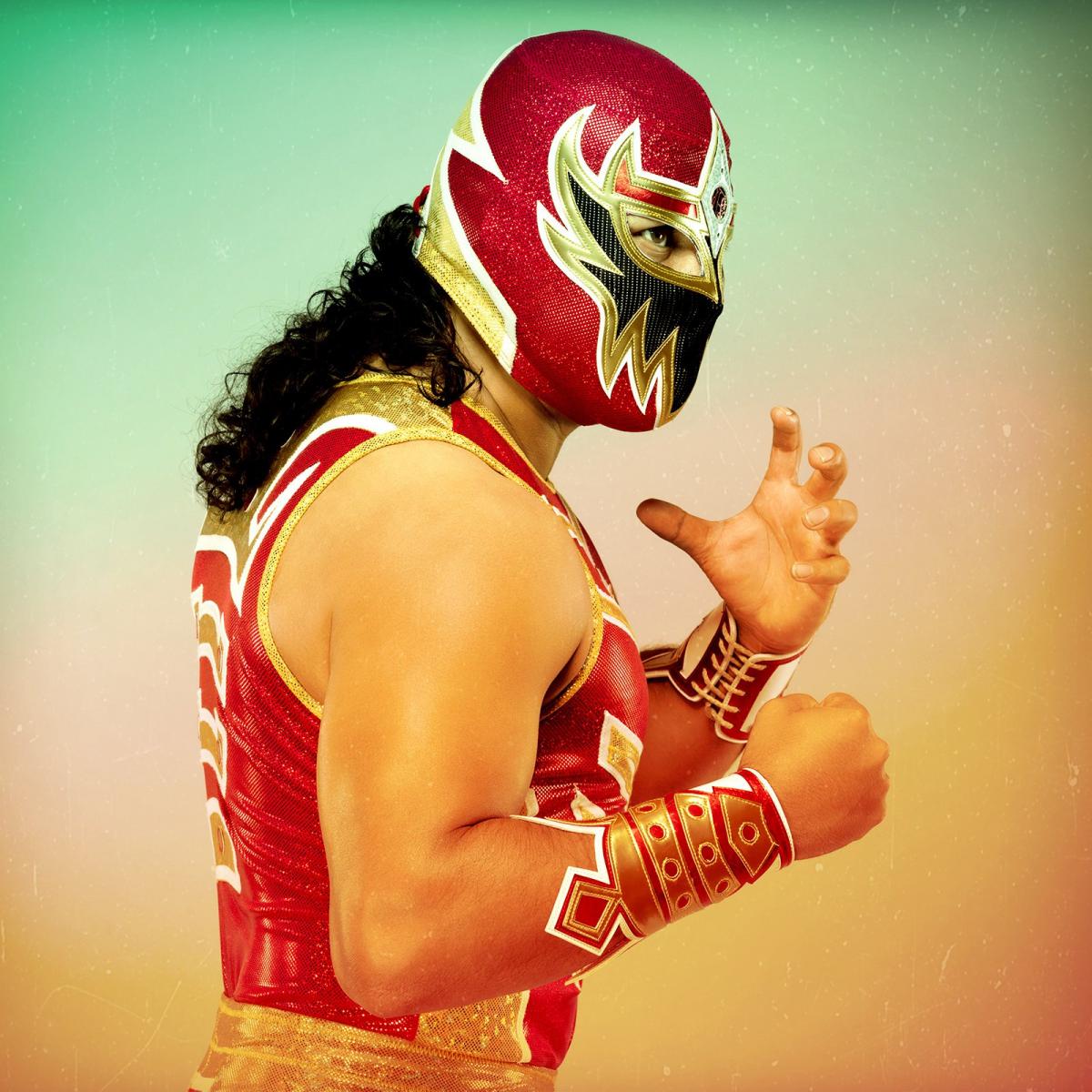 Máscaras de Kalisto, Gran Metalik, Rey Mysterio y Lince Dorado en WWE