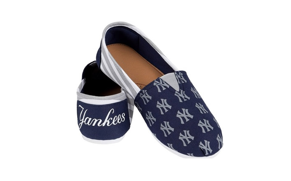 Regalo para cualquier día del año: pantuflas de los New York Yankees