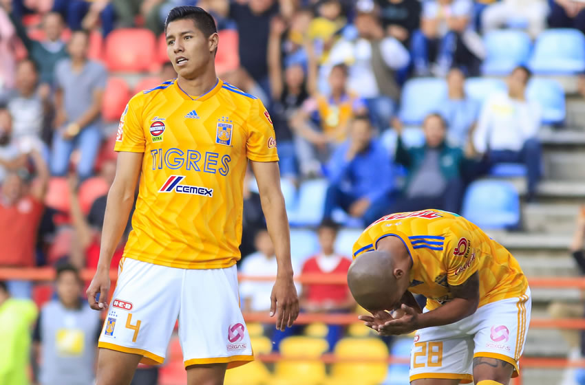 El Chaka Rodríguez se lamenta de su autogol. Foto: Imago7