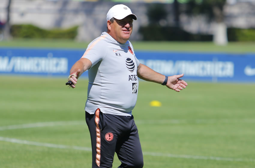 Piojo podría seguir sumando victorias para despegarse del resto de los entrenadores. (Imago7)