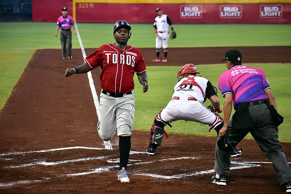 Los Toros de Tijuana barren a los Piratas de Campeche