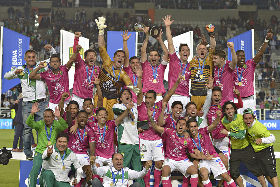 Fue el segundo Bicampeón en torneos cortos, esa vez venciendo al Pachuca. (Foto: Mexsport)