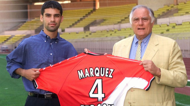 En 1999, con solo 20 años, fue vendido al AS Mónaco francés. Entonces fue la venta más cara de México a Europa.