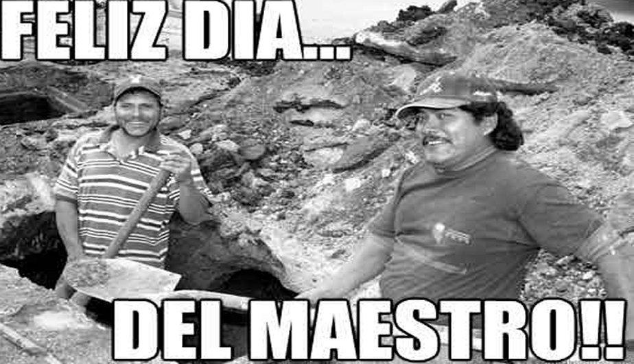 Con un poco de humor, se celebra el Día del Maestro.