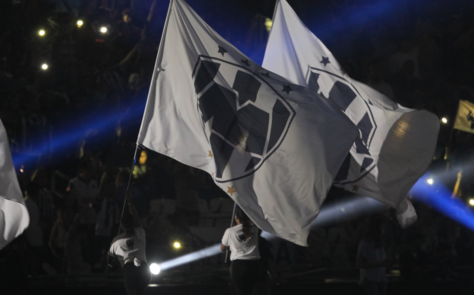 Monterrey bandera (Imago7)