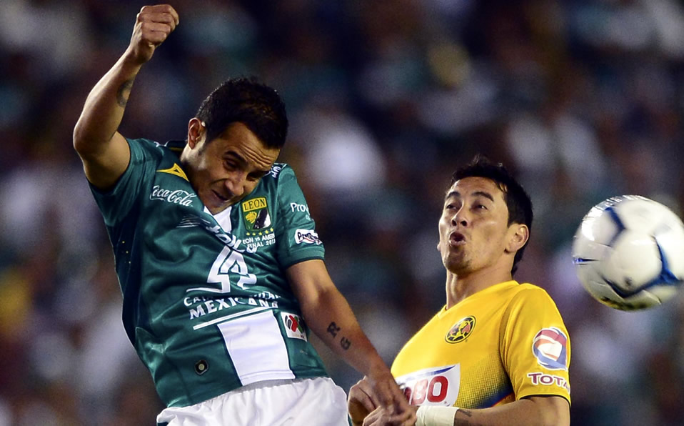 El 10 de la Fiera, Luis Montes, ahora el Capitán del León y sería el encargado de alzar el título. (Mexsport)