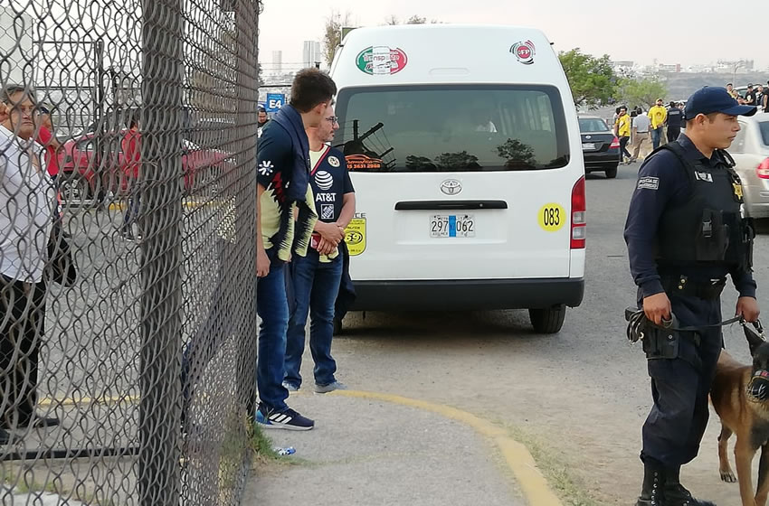 Tras una breve inspección la policía local los dejo ir. (MT)