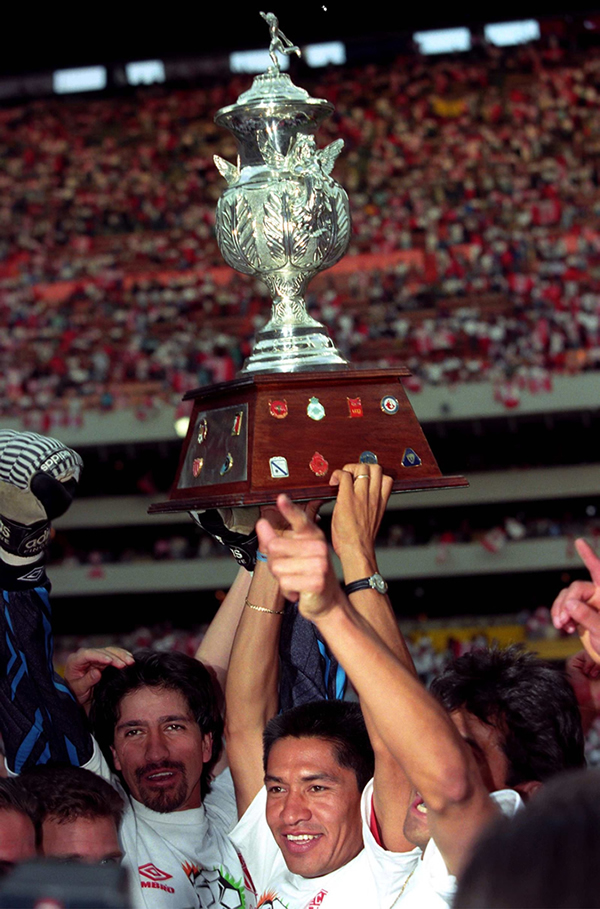 Con los Rayos también ganó la Copa, un Campeón de Campeones y una Recopa Concacaf. (Foto: Mexsport)