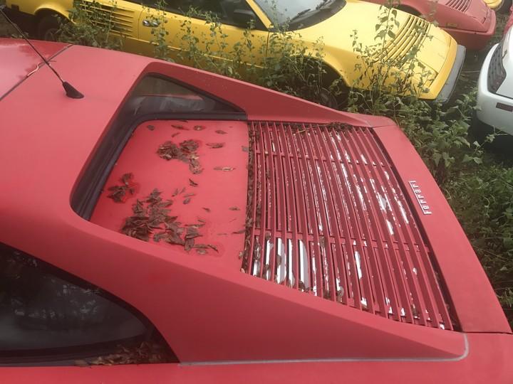 Tras estar al interperie los carros lucen algo descuidados, pero nada que no se pueda arreglar.