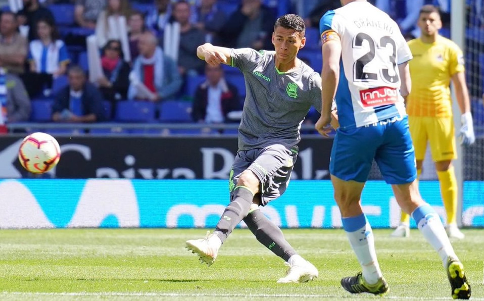 Héctor Moreno disputó los 90 minutos del encuentro en suelo catalán. (Foto: @RealSociedad)
