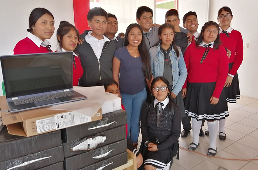 La foto del recuerdo con los alumnos del Cobao Pl. 38