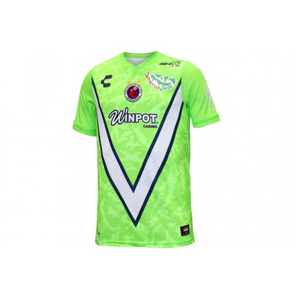 Los Uniformes más feos del futbol mexicano; Tiburones.