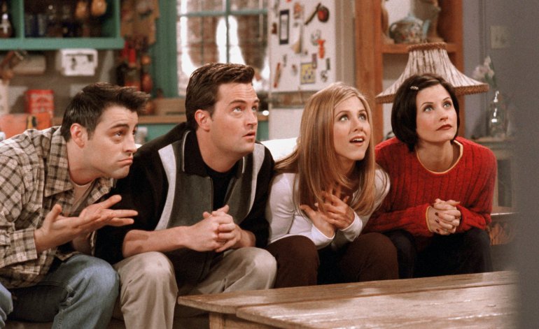 FRIENDS: Primer capítulo 22 de septiembre de 1994 y su final fue el 6 de mayo de 2004.