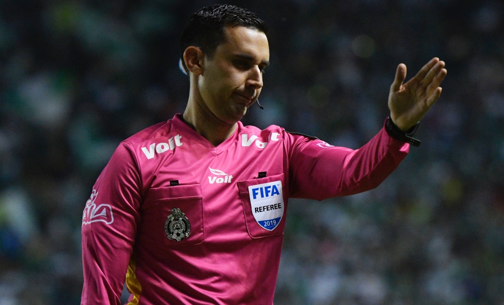 Polémica arbitral marca la Semi en León a favor del América.César Arturo Ramos arbitro central del encuentro. (Imago7)