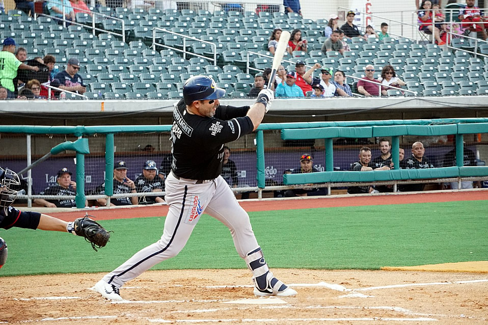 Saúl Soto llegó a dos mil hits en LMB, único pelotero en activo que lo ha logrado. Foto: Rieleros