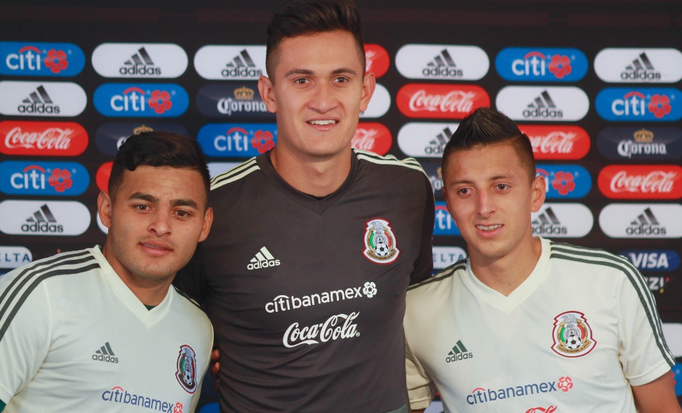 Jóvenes del Tri respetan razones de Herrera, Vela y Chicharito