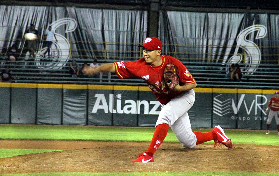 Conoce a Takaaki Yokoyama, primer pitcher de Japón en jugar con los Diablos