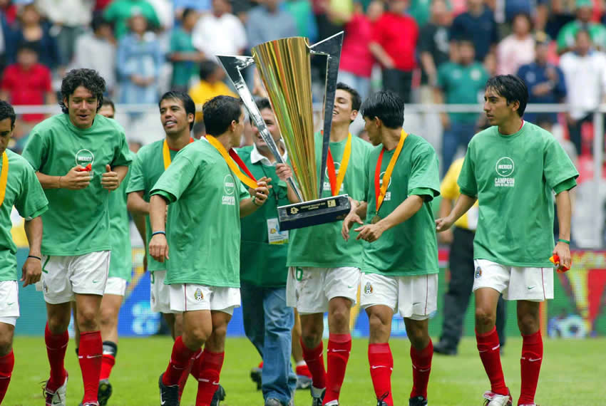 7. México, campeón Copa Oro 2003. (Mexsport)