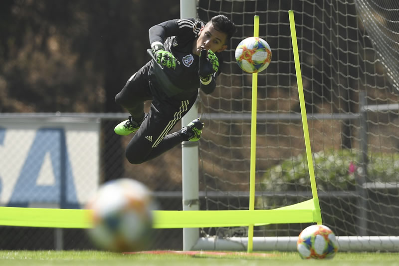 Raúl Gudiño | Portero | Chivas. (Foto: Imago7)