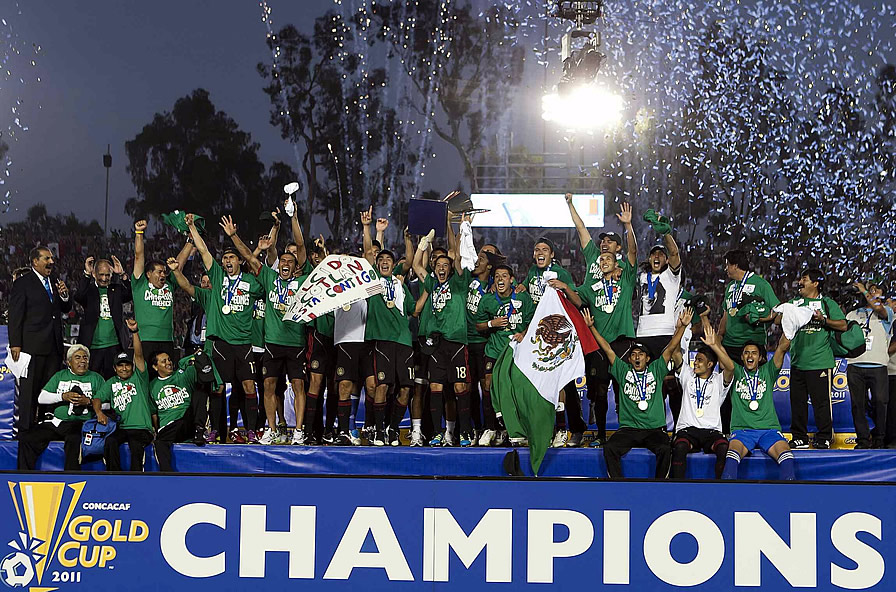 El Tri y Estados Unidos se volvieron a cruzar en 2011, y el resultado volvió a favorecer a los verdes, por 4-2. (Foto: Mexsport)