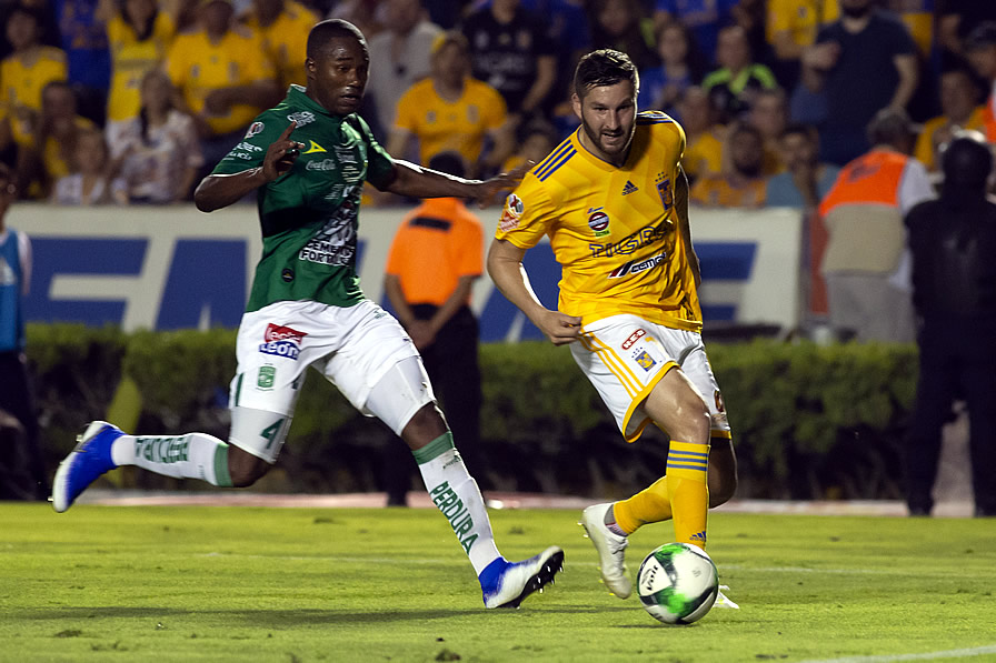 Gignac y Mosquera volverán a tener un gran duelo. (Foto: Mexsport)