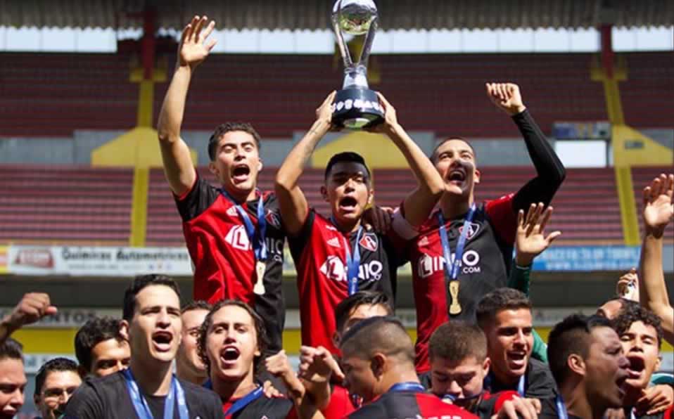 Los zorritos se alzaron con la copa en el Jalisco. (Cortesía)