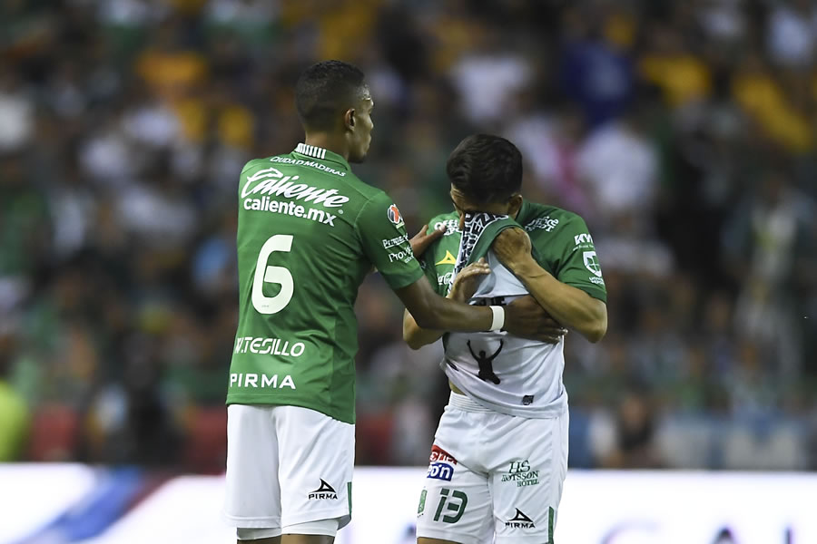 Ángel Mena salió con lágrimas en los ojos. (Foto: Imago 7)