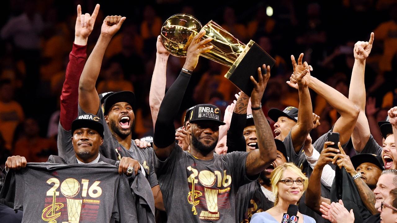 LeBron comandó a los Cavs a una de las remontadas más épicas en las NBA Finals en 2016 tras ir abajo 1-3 en la serie.