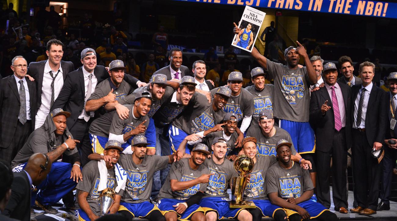 El primer título de la dinastía moderna de los Warriors y el inicio de la rivalidad contra los Cavs de LeBron en 2015.