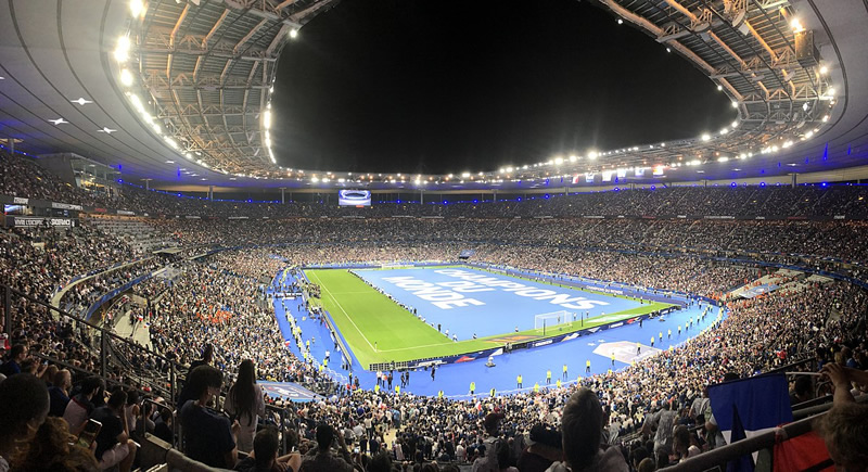 El Stade de France se inauguró en 1998 y dos años después acogió la Final Real Madrid-Valencia.