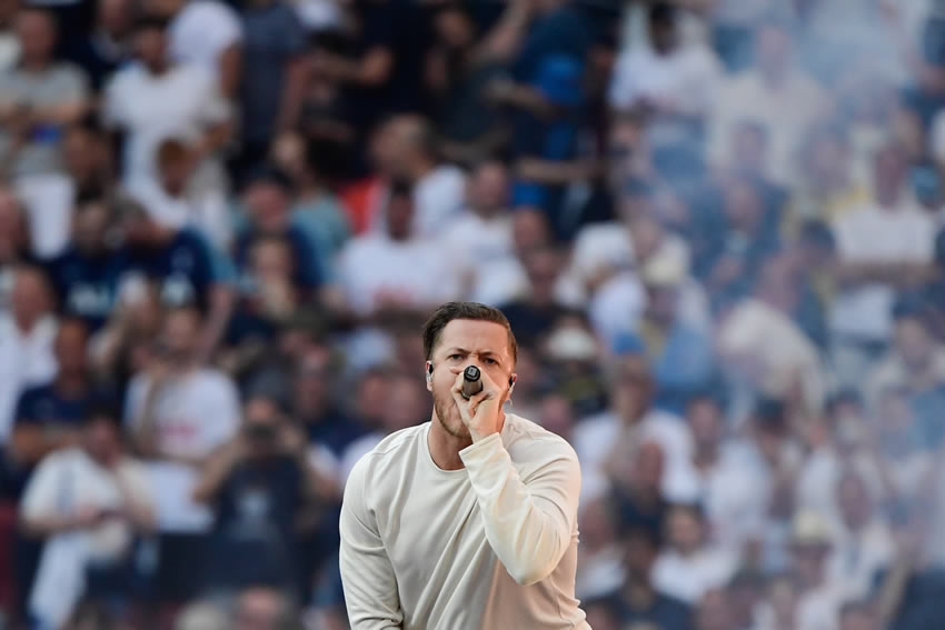 Los Imagine Dragons cerraron su presentación con la canción Top of the World de su álbum Night Visions publicado en 2012. Foto: AFP