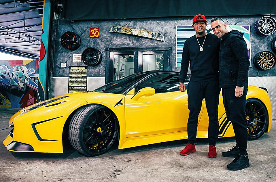Félix Hernández presumió en su Instagram su Ferrari 458 Italia