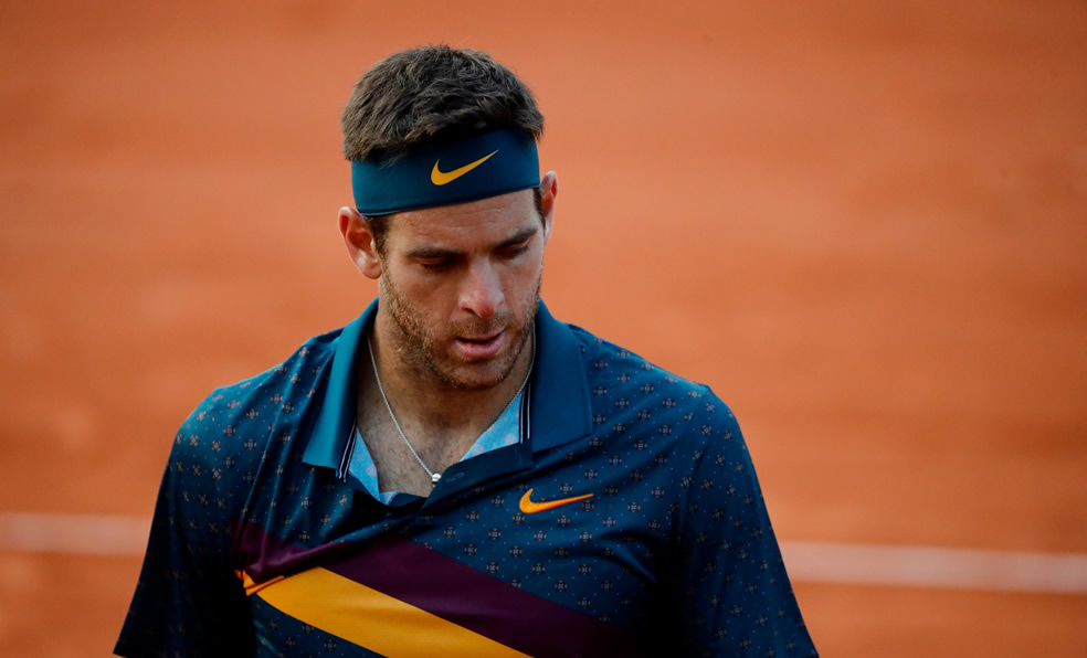 Del Potro no pudo quebrar el saque de Khachanov en el primer set. (Foto: AFP)